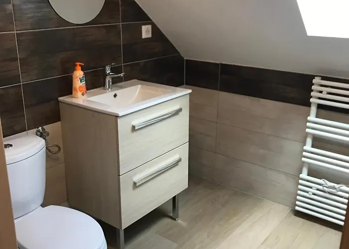 Centre 4 Familles דירה